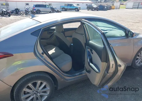 2014 Hyundai Elantra Se z USA, uszkodzony, nr VIN 5NPDH4AE6EH474427